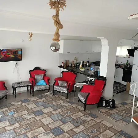 Villa Deniz Ve Doga Manzarali Harika Bir *